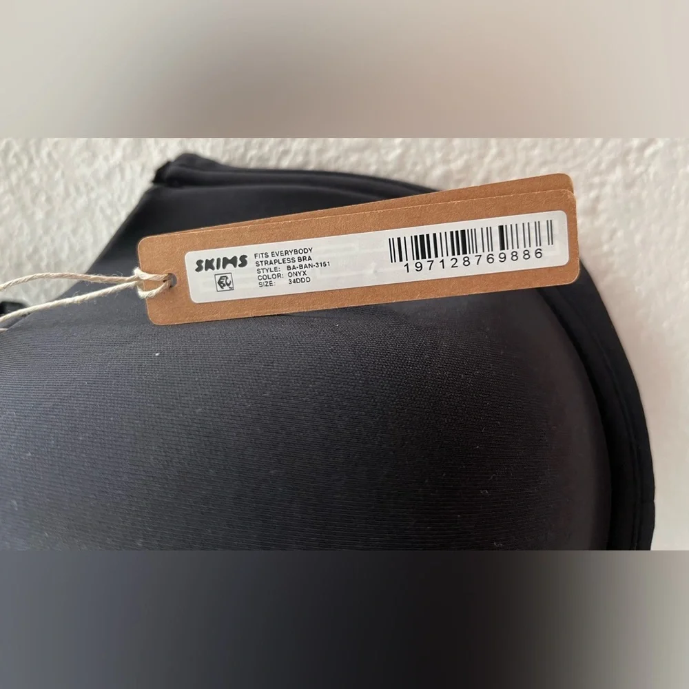 NWT SKIMS Fits Everybody Strapless Convertible Bra Onyx size 34DDD - Picture 4 of 6